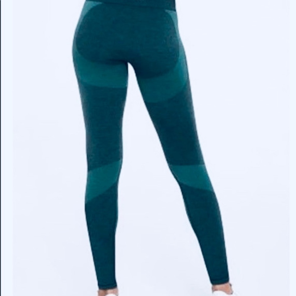 VS Pink Seamless Leggings